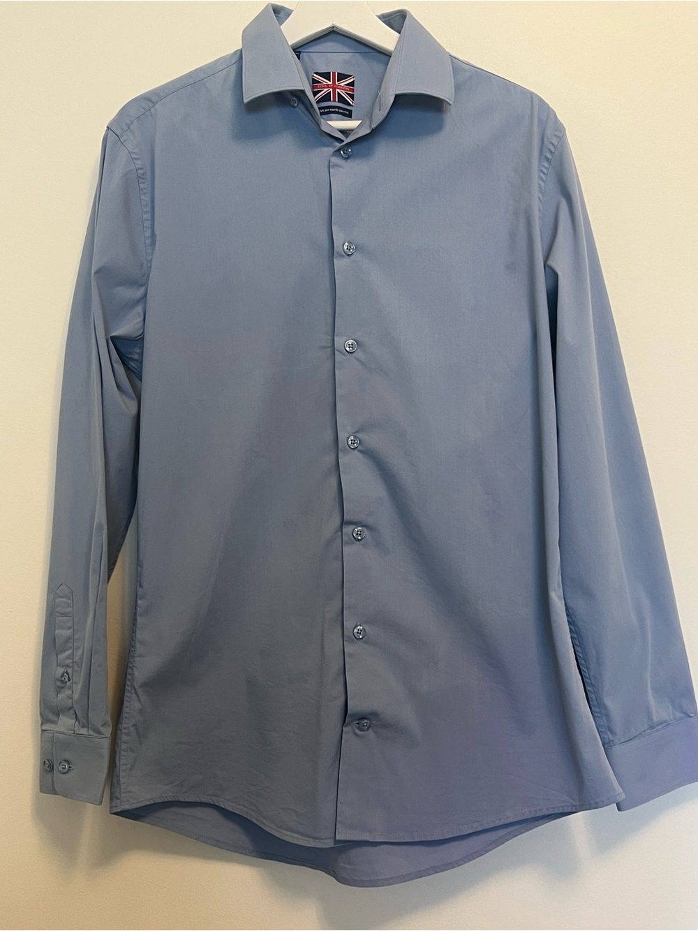 Classic Light Blue Men's Dress Shirt with Spread Collar